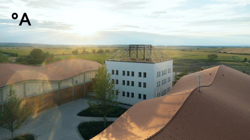 cz-vinarstvi-thaya-850x450 Three hotels
